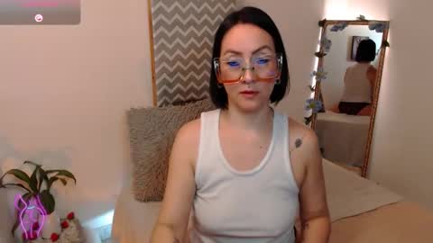 Kiara Bermont online show from 10/04/25, 02:48