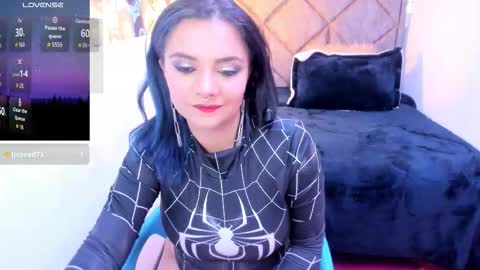 kiara Cruz online show from 10/23/25, 05:44