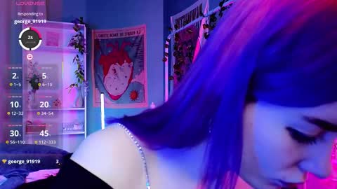 Kira online show from 10/10/25, 09:25