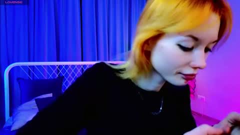 Snapshot of kiara_dream chatting on 07/22/26, 11:18 Kira online show from 07/22/26, 11:18