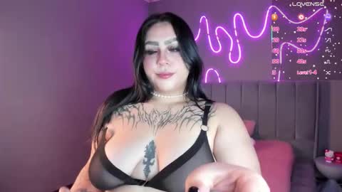 K I A R A            online show from 01/14/26, 12:33