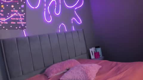 K I A R A            online show from 03/06/26, 09:22