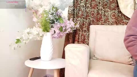 Snapshot of kiaraa88 chatting on 12/01/25, 11:37 Valery online show from 12/01/25, 11:37