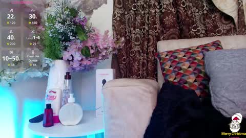 Snapshot of kiaraa88 chatting on 12/22/25, 12:13 Valery online show from 12/22/25, 12:13