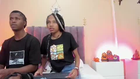 Snapshot of kiarasimons_ chatting on 10/30/25, 07:14 Sara Palacios online show from 10/30/25, 07:14