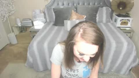 Snapshot of kiarose chatting on 02/15/25, 12:37 Kia Rose online show from 02/15/25, 12:37