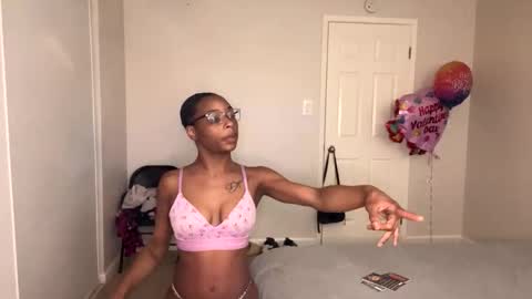 HunneysPlayRoom online show from 03/05/26, 10:33