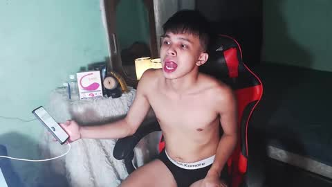 Snapshot of kiel_asianboy chatting on 05/25/26, 08:53 EJ online show from 05/25/26, 08:53