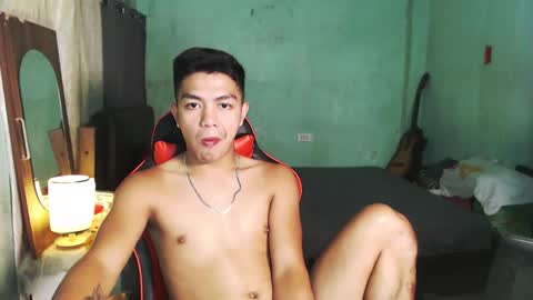 Snapshot of kiel_asianboy chatting on 05/29/26, 08:12 EJ online show from 05/29/26, 08:12