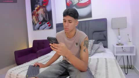 Kieran Derek online show from 11/19/25, 02:00