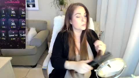 Snapshot of kierareines chatting on 12/22/24, 03:11 Kiera Reines online show from 12/22/24, 03:11