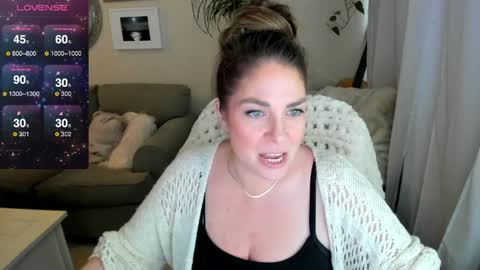 Kiera Reines online show from 04/19/26, 12:54