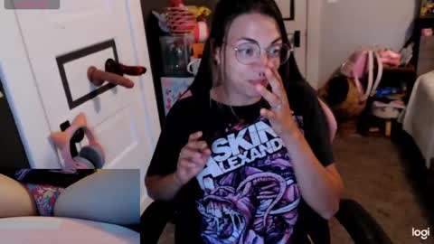 Snapshot of kierbearkisses chatting on 09/24/25, 03:43 Kiersten online show from 09/24/25, 03:43