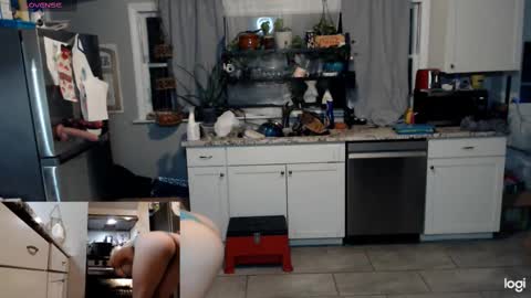 Snapshot of kierbearkisses chatting on 10/16/25, 05:41 Kiersten online show from 10/16/25, 05:41