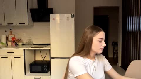 Hey theremy name is Sofi  online show from 12/05/25, 08:45