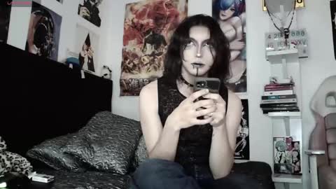 Snapshot of kiiller_queen chatting on 04/30/26, 08:04 kenny online show from 04/30/26, 08:04