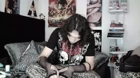 Snapshot of kiiller_queen chatting on 05/14/26, 07:20 kenny online show from 05/14/26, 07:20
