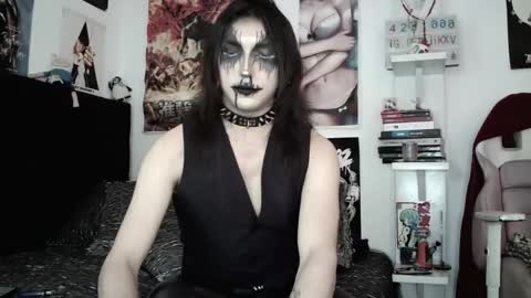 Snapshot of kiiller_queen chatting on 05/23/26, 05:06 kenny online show from 05/23/26, 05:06