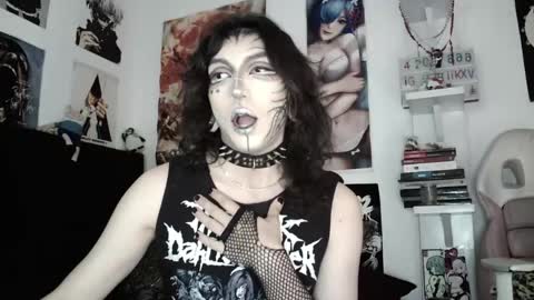 Snapshot of kiiller_queen chatting on 06/02/26, 06:43 kenny online show from 06/02/26, 06:43