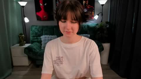 Kika online show from 04/13/26, 02:22