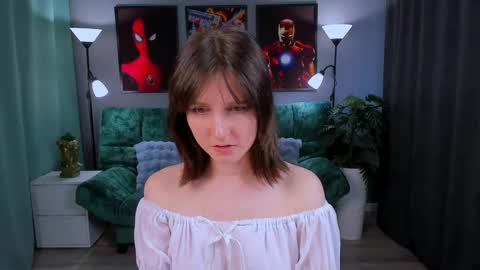 Kika online show from 04/17/26, 02:53