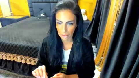 Snapshot of kikazxxx chatting on 09/27/25, 12:54 kikazxxx online show from 09/27/25, 12:54