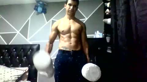 Snapshot of kike_salazar chatting on 10/13/25, 10:43 kike_salazar online show from 10/13/25, 10:43