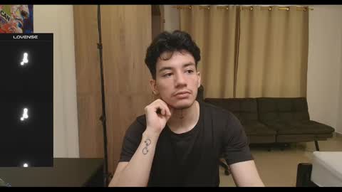 kikeruiz 19 online show from 11/22/25, 03:44