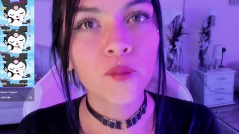 Snapshot of kiki_cams chatting on 01/22/25, 10:29 kIKI online show from 01/22/25, 10:29