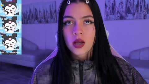 Snapshot of kiki_cams chatting on 01/23/25, 10:01 kIKI online show from 01/23/25, 10:01