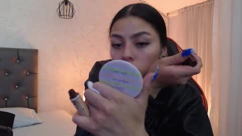 Snapshot of kiki_cams chatting on 02/26/26, 05:06 kIKI online show from 02/26/26, 05:06