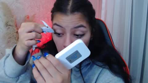 Snapshot of kiki_cams chatting on 03/04/26, 04:51 kIKI online show from 03/04/26, 04:51