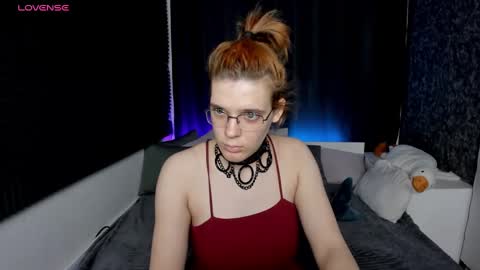 Kiki online show from 12/06/24, 01:33