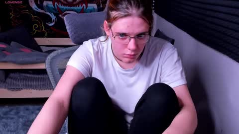 Kiki online show from 02/21/25, 04:48