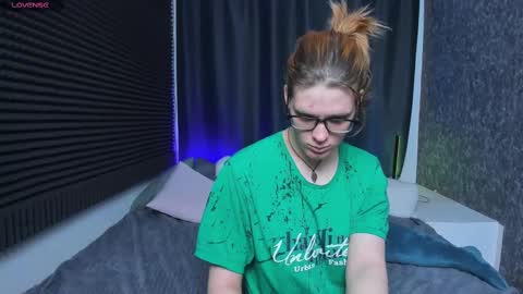 Kiki online show from 02/24/25, 01:21