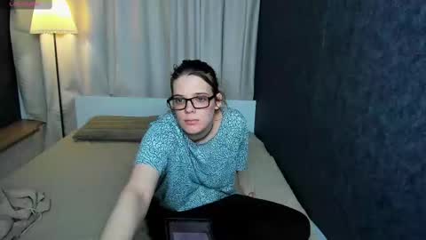 Kiki online show from 03/08/25, 01:47