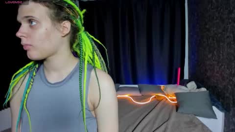 Kiki online show from 10/14/25, 10:05