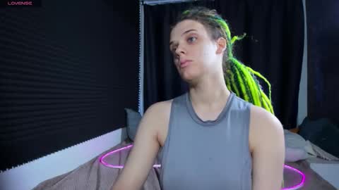 Kiki online show from 10/21/25, 10:27