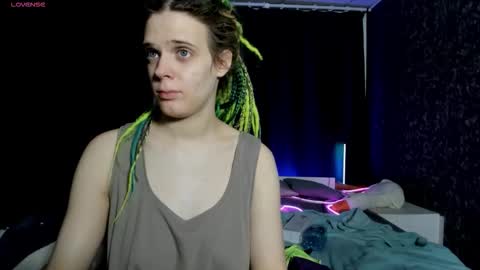 Kiki online show from 12/23/25, 10:02