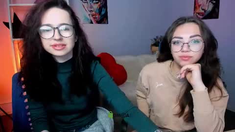 kiki_swan online show from 03/04/25, 07:08