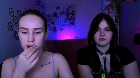 Kira online show from 10/19/25, 07:25