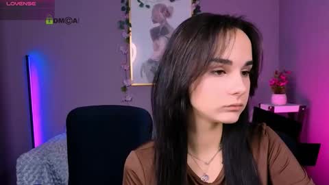 Kira online show from 10/20/25, 07:14