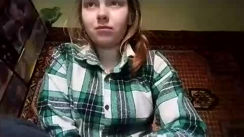 kikibang_ online show from 11/25/25, 08:25