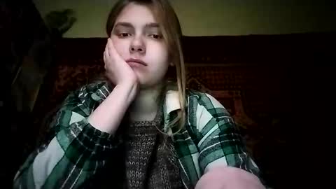 kikibang_ online show from 12/05/25, 09:29