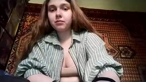 kikibang_ online show from 02/04/26, 08:53