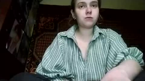 kikibang_ online show from 02/12/26, 08:31