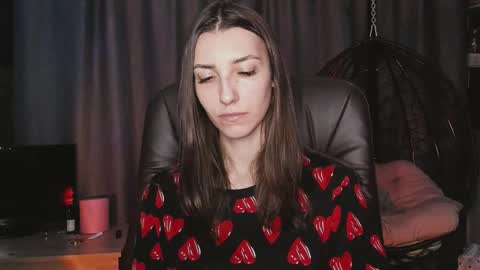 Snapshot of kikies_ chatting on 10/03/25, 11:57 Mika and Miranda online show from 10/03/25, 11:57