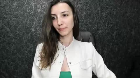 Snapshot of kikies_ chatting on 11/12/25, 11:32 Mika and Miranda online show from 11/12/25, 11:32