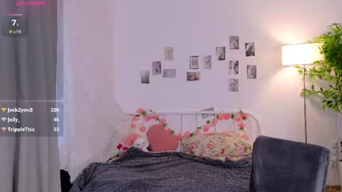 Kiki online show from 07/20/26, 10:39