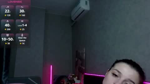 Kiki online show from 03/22/26, 04:10